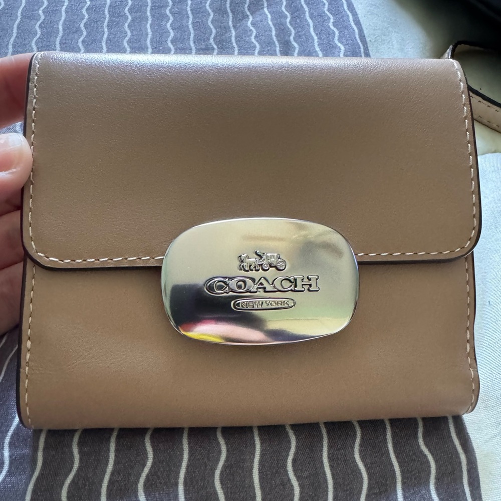 Coach Eliza Tan Leather Wallet